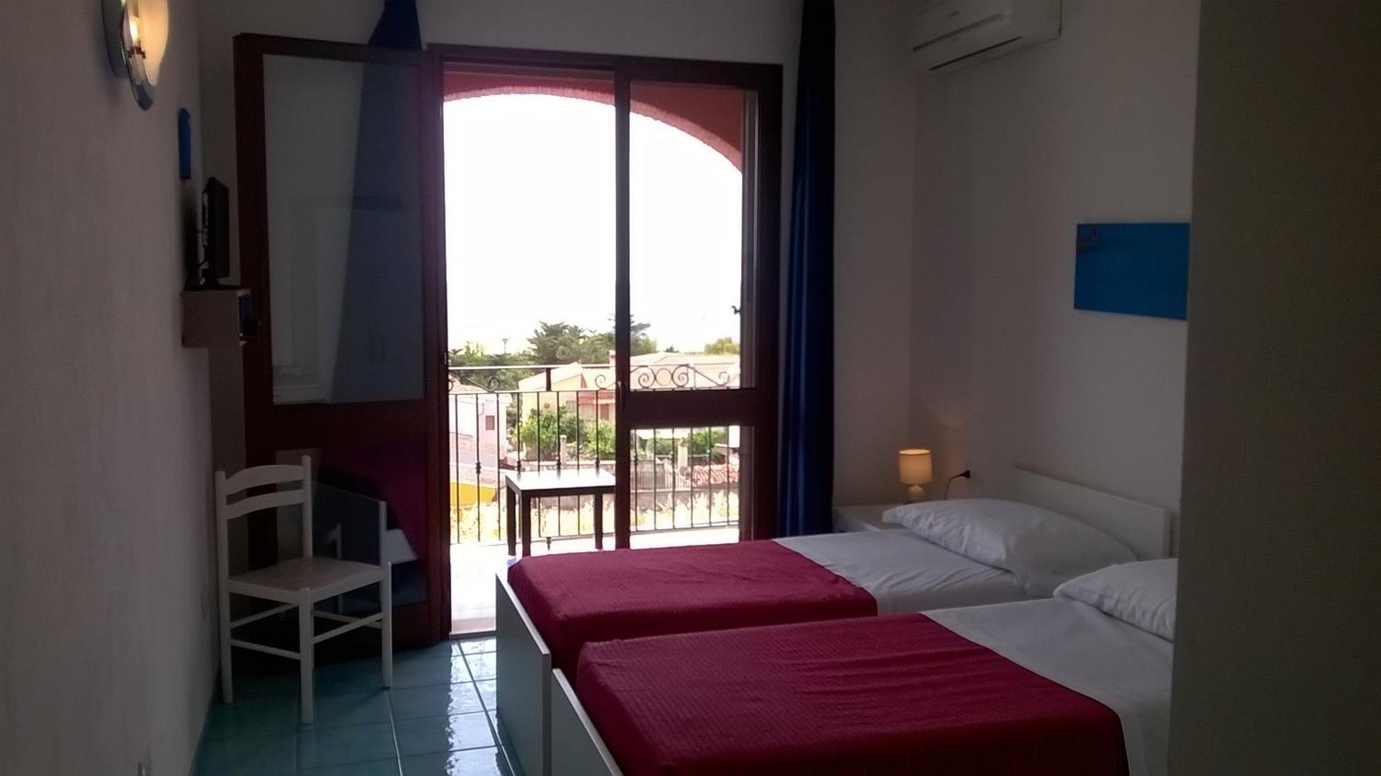 Hotel Bellavista S'Archittu Cameră foto